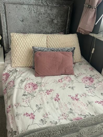 Single Ottoman bed