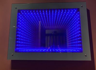 LED blue light mirror detail