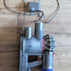 Dyson v7