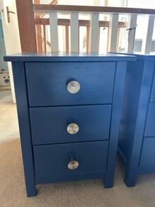 Bedside lockers