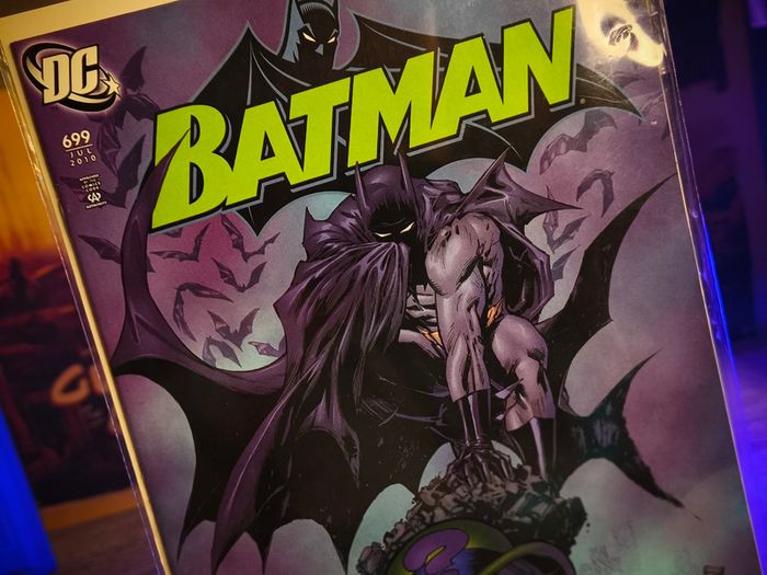 Batman ! Issue #699 ! Riddler Cover ! 2010 ! by DC Comics !