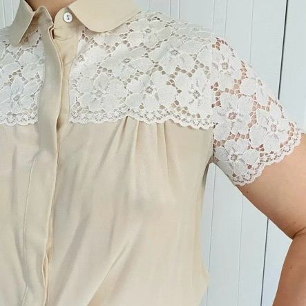 Weekend Max Mara Silk Cream Blouse with Floral Lace Trim Size S