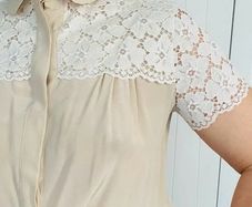Weekend Max Mara Silk Cream Blouse with Floral Lace Trim Size S