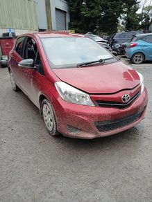 Breaking Toyota Yaris 2013 petrol