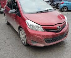 Breaking Toyota Yaris 2013 petrol