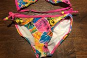girls swimsuit