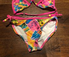 girls swimsuit