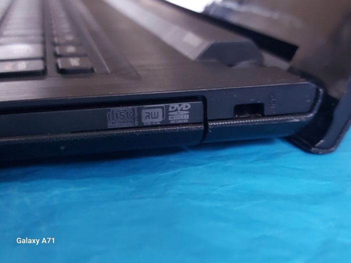 Lenovo G40-30 Model 80FY, Intel Celeron CPU N2840, 2.16GHz, 2GB Ram, 500GB HDD, Windows 8, Chrome and VLC for best Movie experience