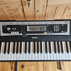 Yamaha keyboard YPT-210  with stand.