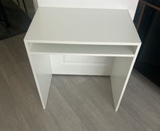 Kids desk