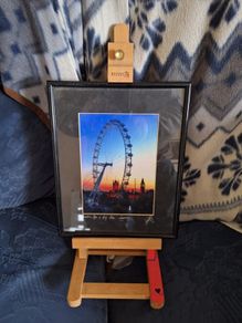 Tabletop easel and signed photo of London's Millennium Eye