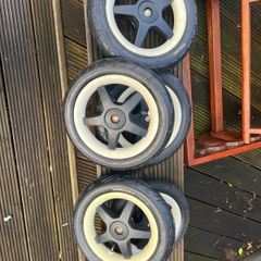 Bugaboo donkey rear wheels in swords
