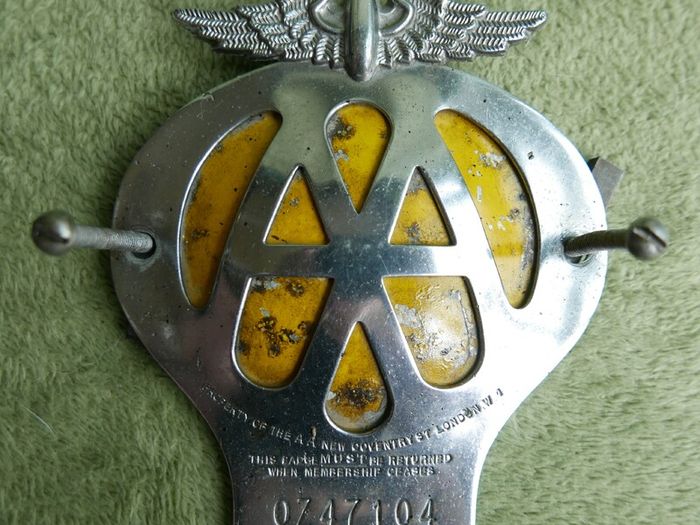 Vintage AA Car Badge No 0Z47104