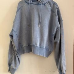 Cropped hoodie