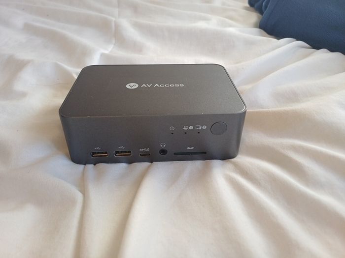 KVM laptop and desktop switch