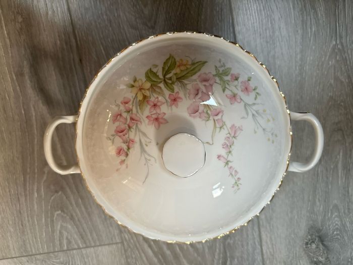 Royal Albert For All Seasons Parkland Covered Vegetable Bowl