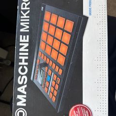 Native Instruments Maschine Mikro (mk1) MIDI Pad Controller