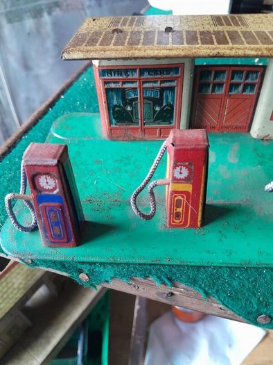 1930 garage toy tin plate