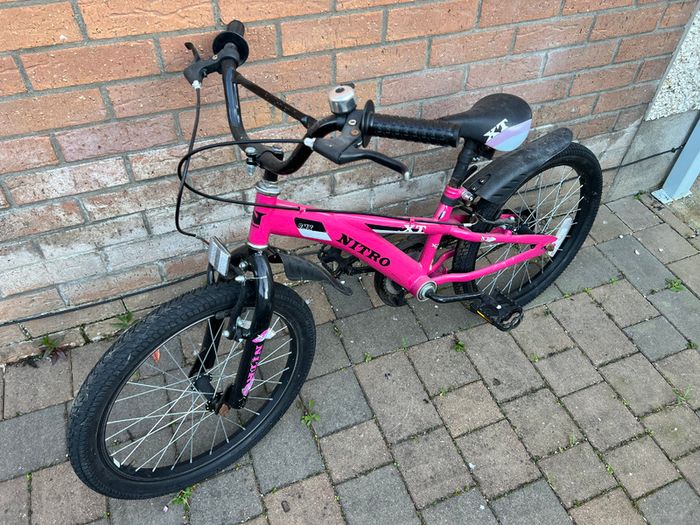 Girls bike 5-7 years 20"