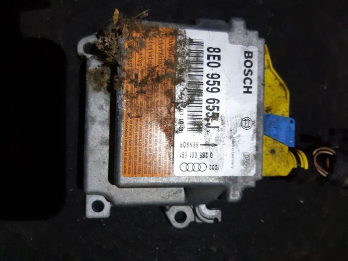 Audi A4 B6 8e, Airbag Control Unit/ Sensor 8e0959655j Bosch