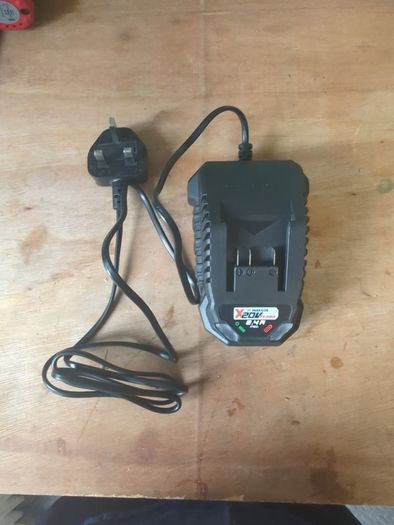 Parkside 2.4amp  20v charger
