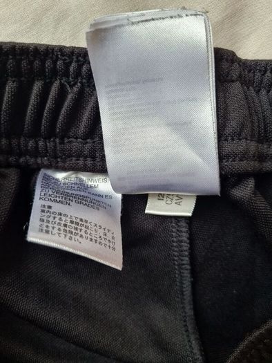 2017 adidas bottoms Size small black Zip pockets In excellent condition