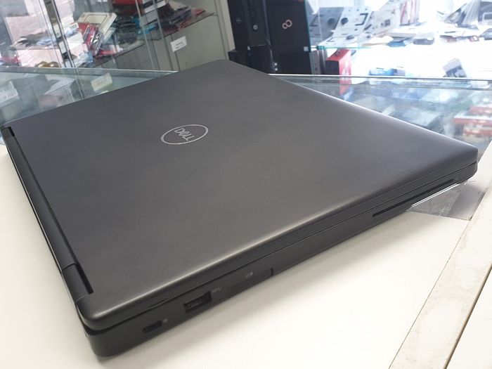 Dell Latitude 5491 14" Core I7-8850u ((8th Gen) 16gb 512gb Ssd Backlit Fhd Ips Windows 11 Pro (sim Card Version)