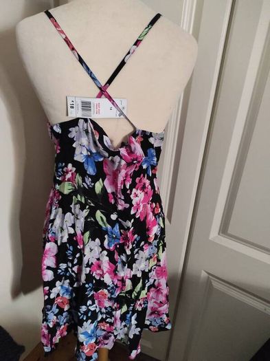 f&f brand New dress fooral