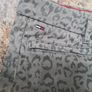 womens TOMMY HILFIGER jeans grey leopard print stretchy Size W31 L32 Image 4