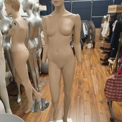 3 x Mannequins