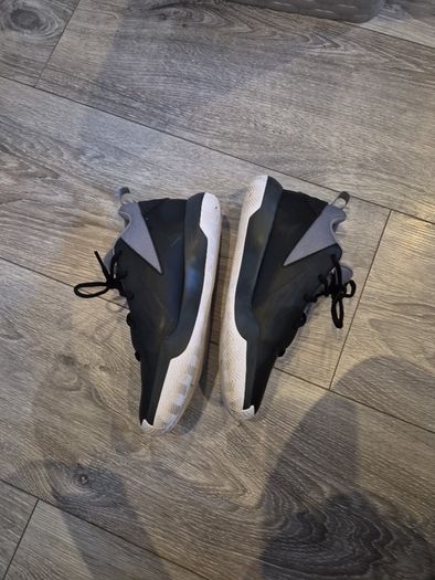 basketball shoes
