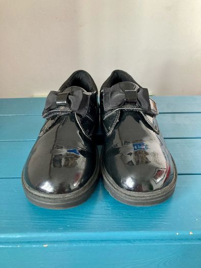 M&S school shoes uk2