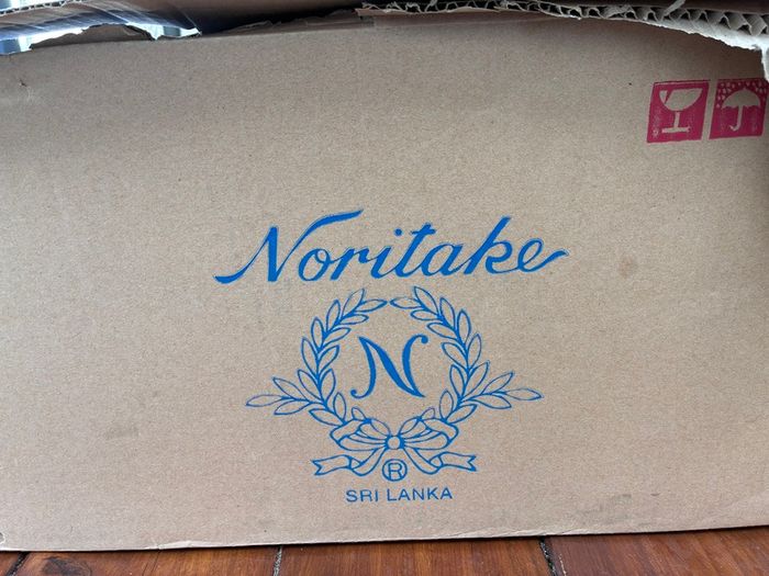 Marble blue Noritake dinner set