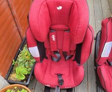 (New 220 Euros each ) 2 xJoie Baby seats and 1 ISOFIX Base