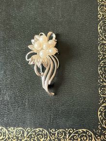 brooch