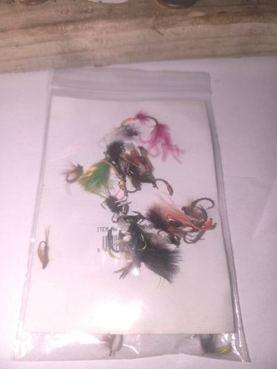 lureflash quality assorted fly selection 50 flies in viper hooks