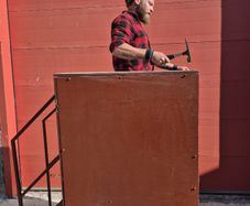 Auctioneer speakers Stand