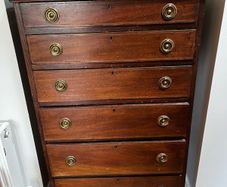 Edwardian 6 drawer mahogany chest with graduated drawers