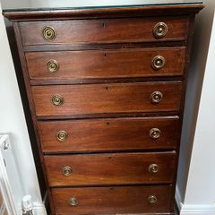 Edwardian 6 drawer mahogany chest with graduated drawers