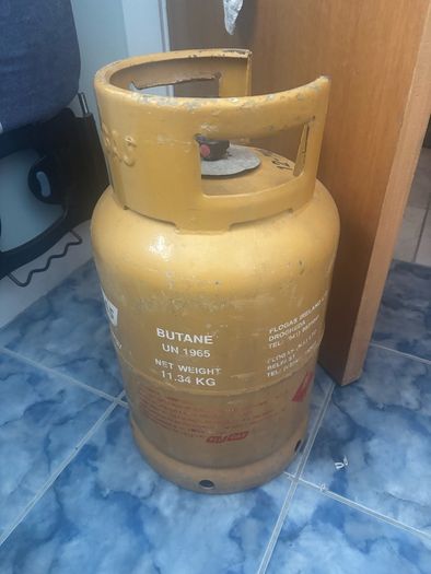 empty gas bottles