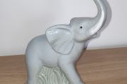Porcelanas M.Requena Valencia Spain grey Elephant figurine