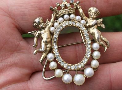 Vintage Brooch 2 Cherubs supporting Crown crystals and pearls - Photo frame