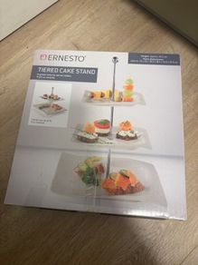 cake stand