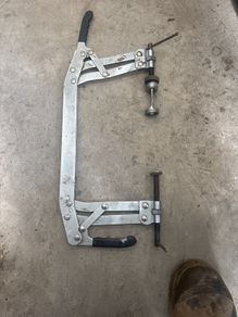 valve spring compressor