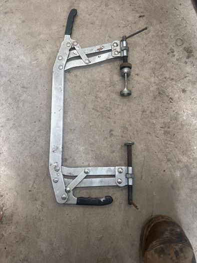 valve spring compressor