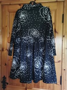 Lovely Black Midi Dress size 18