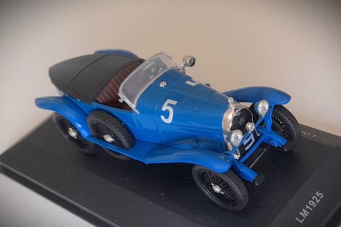 Diecast Model Le Mans Winning Lorraine-Dietrich - IXO 1:43