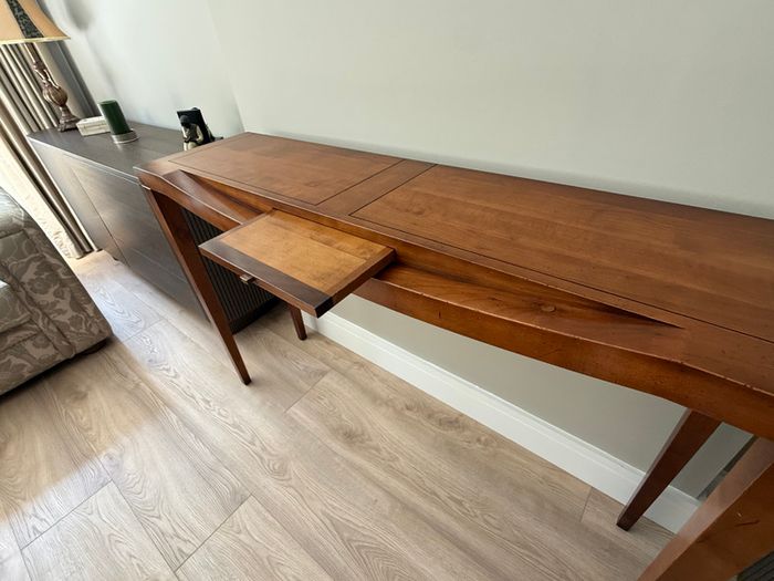Solid wood walnut finish bow-front Console/ Hall Table