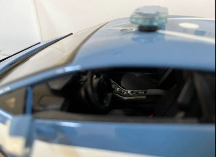Lamborghini Huracan LP 610-4 Polizia 1/18 Burago Rare