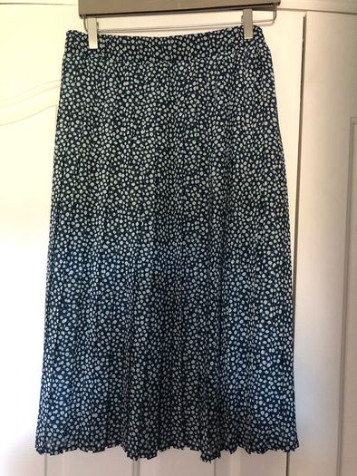 Brand new superdry navy ditsy print pleated midi skirt